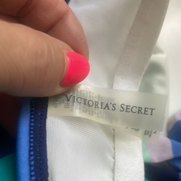 Victoria Secret Swimsuit - Picture 8 of 9